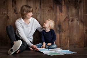 De ce e bine să iei o pauză de telefon mobil dacă ești părinte?